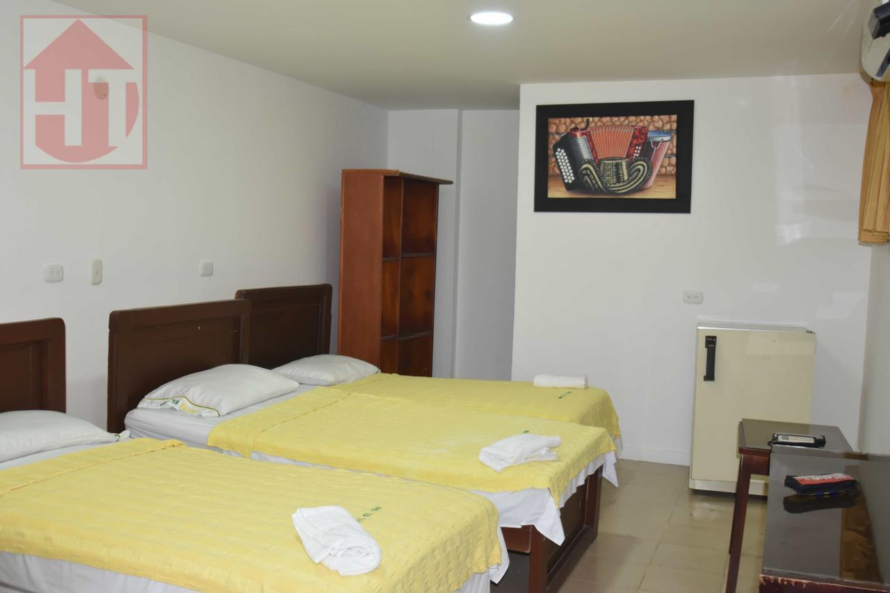 Hotel Nuevo Tio บาเยดูปาร์ ภายนอก รูปภาพ