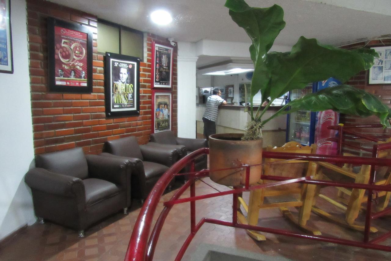 Hotel Nuevo Tio บาเยดูปาร์ ภายนอก รูปภาพ